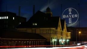 Bayer erhöht Angebot für Monsanto leicht