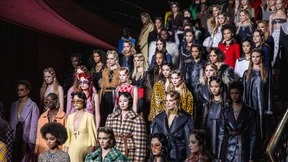 Mit Mundschutz von Gucci