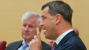 Seehofer warnt vor „teuren Zwischenrufen“