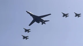 Amerikanische Bomber über Südkorea