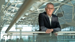 Konzernumbau im laufenden Betrieb