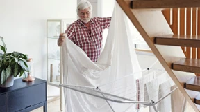 Was Witwen und Witwern an Rente bleibt