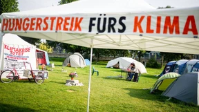 Berliner Klimaaktivisten weiter im Hungerstreik