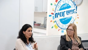 Bildungsferne Eltern schon bei der Geburt erreichen