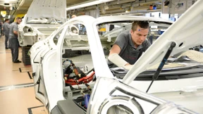 Autobauer verteilen Tausende Euro an Mitarbeiter