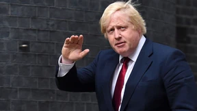 Neue britische Regierung beginnt Arbeit 