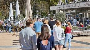 Knapp 7000 Neuinfektionen, Zahl der Toten sinkt