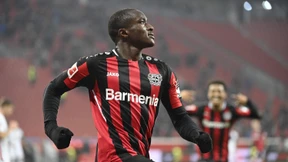 Bayer Leverkusen bleibt oben dran