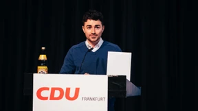 JU-Vorsitzender siegt gegen Abgeordnete