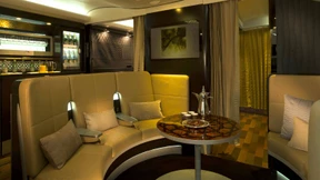 Zwei Zimmer, Bad und Butler