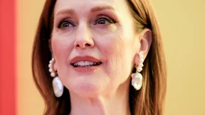 Julianne Moore ist schockiert, dass die Trump-Regierung ihr Buch entfernen ließ
