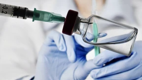 NRW teilt Krankenhauspersonal weniger Impfdosen zu