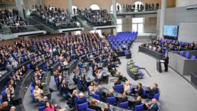 BSW und Abgeordnete der AfD bleiben Selenskyj-Rede fern