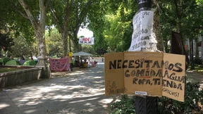 In Madrid demonstrieren Obdachlose in Zeltlagern