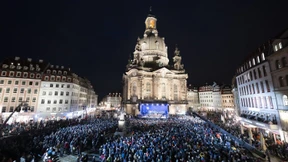 13.000 Menschen feiern Vesper vor Dresdner Frauenkirche