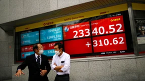 Asiatische Aktien auf zwei-Wochen-Hoch