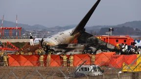 Schweres Flugzeugunglück mit vielen Toten