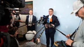 Bundesländer denken über Bezahlkarte für Flüchtlinge nach