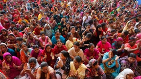 50.000 Textilarbeiter in Bangladesch verlangen mehr Lohn