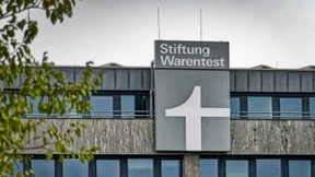 Stiftung Warentest mahnt Medien ab