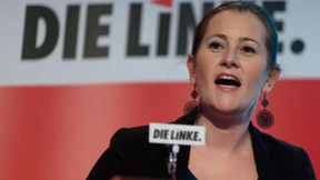 Eine Frage schwebt über allem