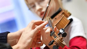 Die Leier von der leidenden Mitte