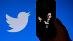 Elon Musk hilft seinen Tweets nach