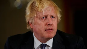 Boris Johnson bringt umstrittene Corona-Regeln durchs Parlament