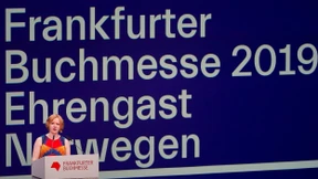 Bücherfrauen, Bauminister, Parteifreunde