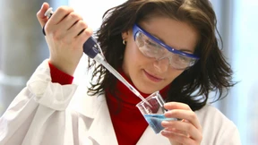 Geld sparen beim Start ins Berufsleben