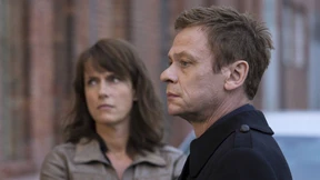 Er wird doch wohl nichts mit seiner Kollegin anfangen?