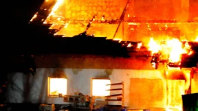 Ehepaar steckte vermutlich Haus in Brand