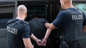 Verschleppungsvorwurf an Berliner Ausländerbehörde