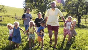 Wie Kinderreiche künftig bei der Pflegeversicherung entlastet werden