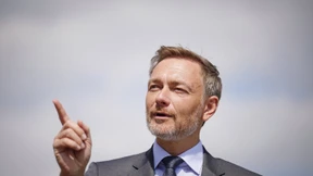 Lindner will Steuersystem wettbewerbsfähig machen