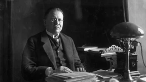 Ein später Kranz für den Demokraten