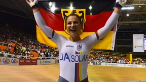 Vogel zeigt es der Konkurrenz so richtig