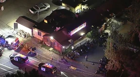 Ehemaliger Polizist erschießt drei Menschen in Bar