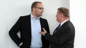 Spahnende Tragröhdie