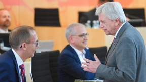 Bouffier wie die Spinne im Netz