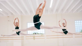 Zwischen Schule und Spitzenschuhen