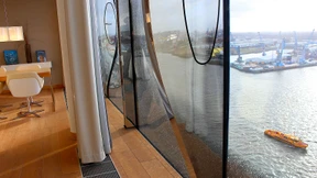 Minimalismus mit Hafenblick