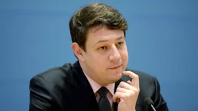 Mißfelder rechtfertigt Party mit Putin