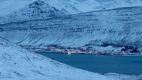 Der Fisch muss an die frische Luft In Islands Westfjorden