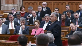 Viktor Orbán bewegt sich – ein Stück