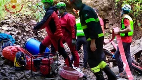 Ein Toter bei Höhlendrama nach Wassereinbruch in Italien