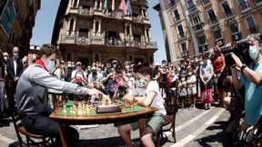 Magnus Carlsen macht auf lustig