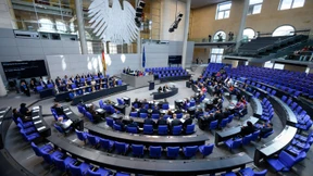Bundestag billigt 200-Milliarden-Euro-Finanzierung