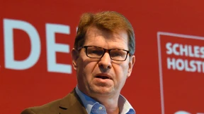 „Die rote Null ist Herr Stegner“