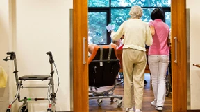 So wird der Pflegenotstand nicht gelöst